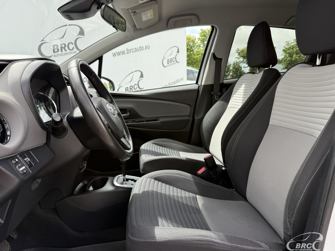 Toyota Yaris | 23