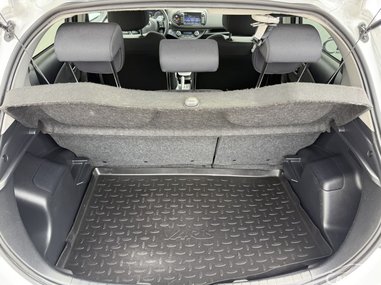 Toyota Yaris | 12
