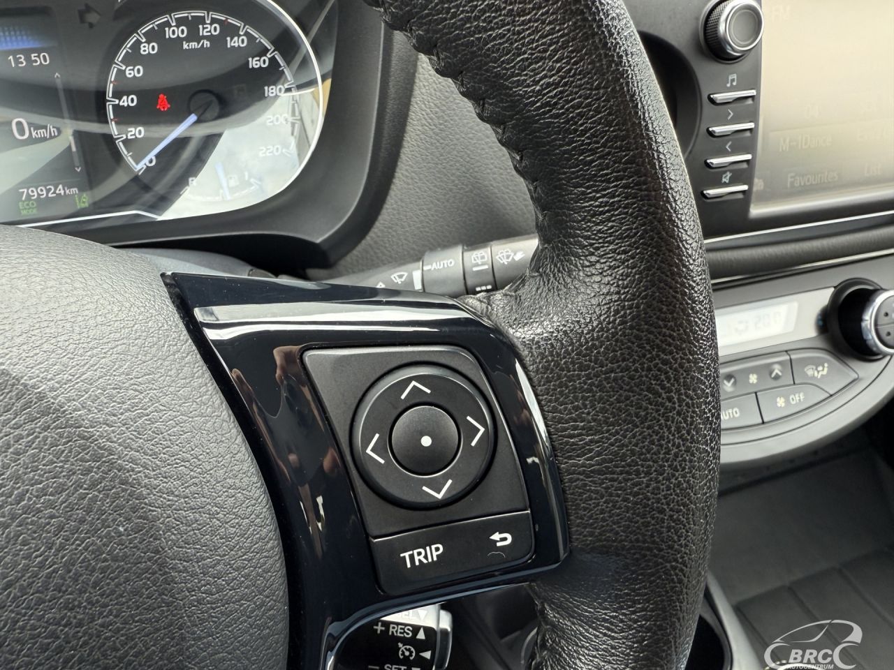 Toyota Yaris | 27