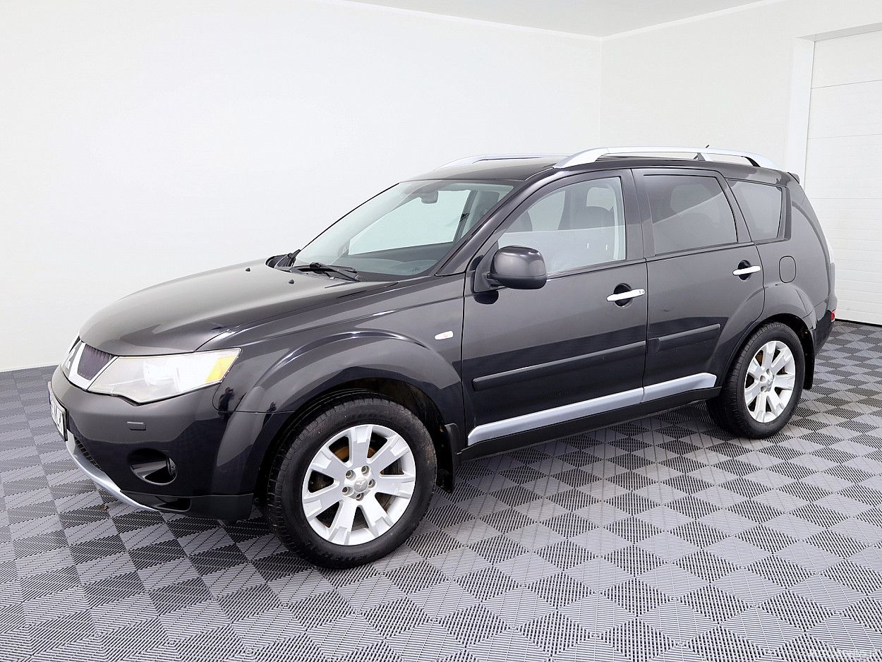 Mitsubishi Outlander | 1