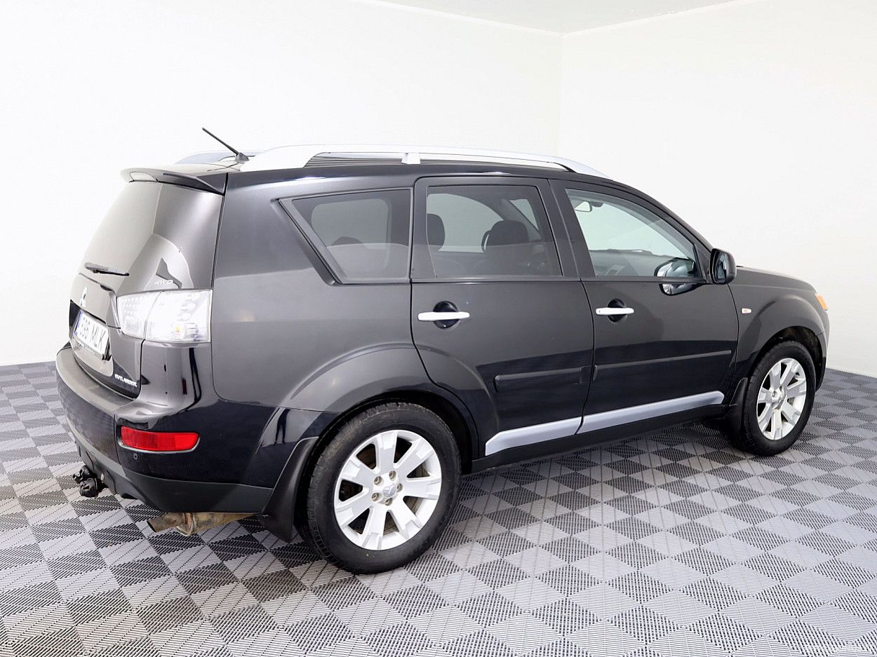 Mitsubishi Outlander | 2