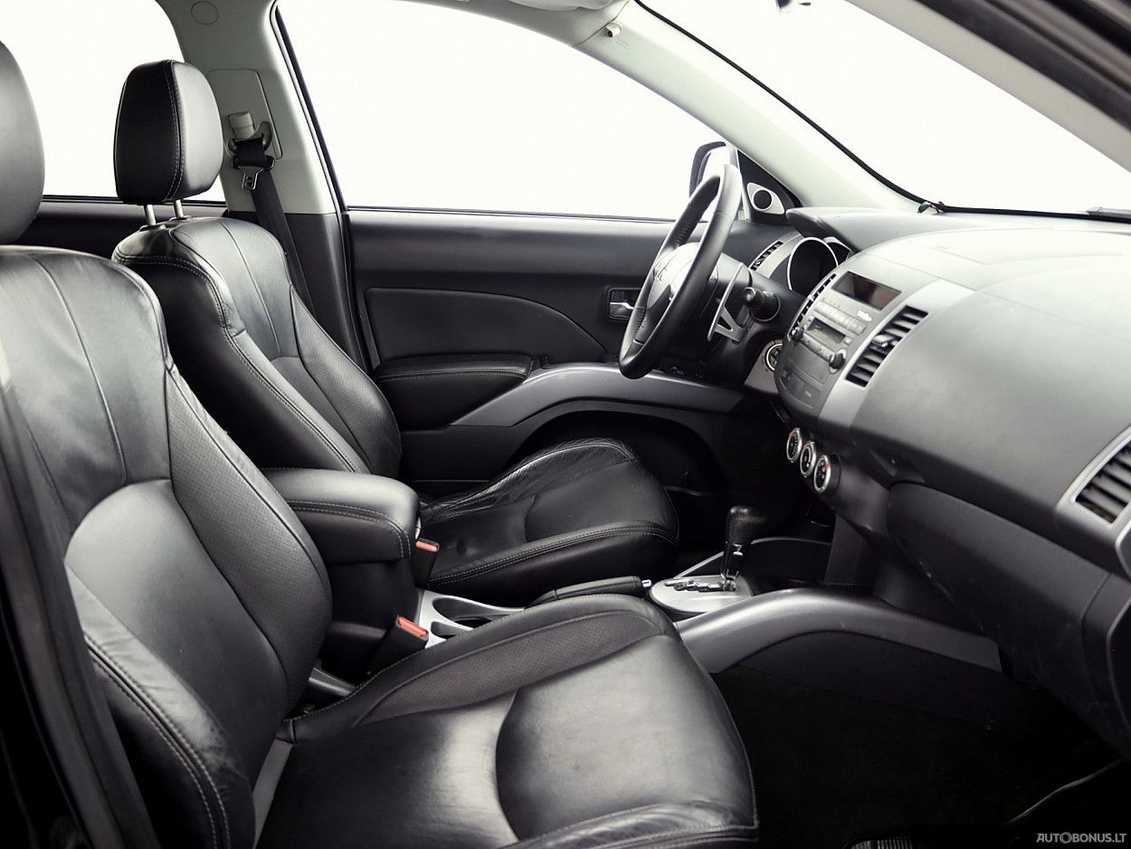 Mitsubishi Outlander | 5