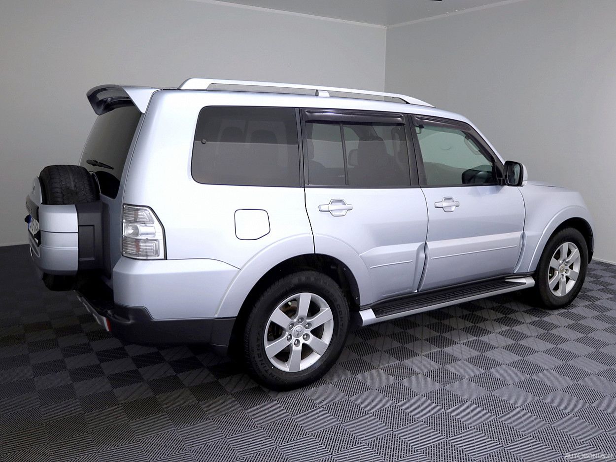 Mitsubishi Pajero | 2