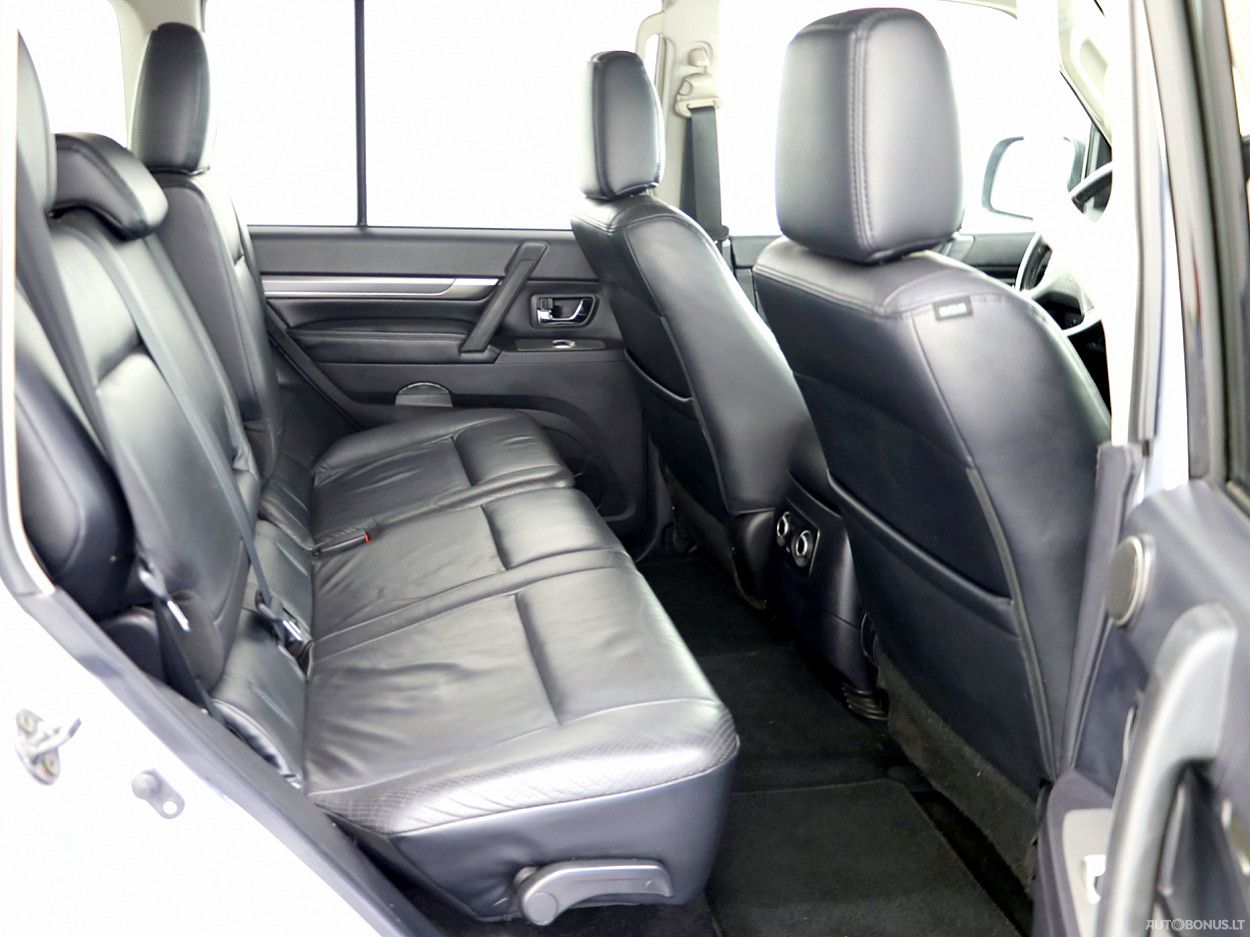 Mitsubishi Pajero | 6