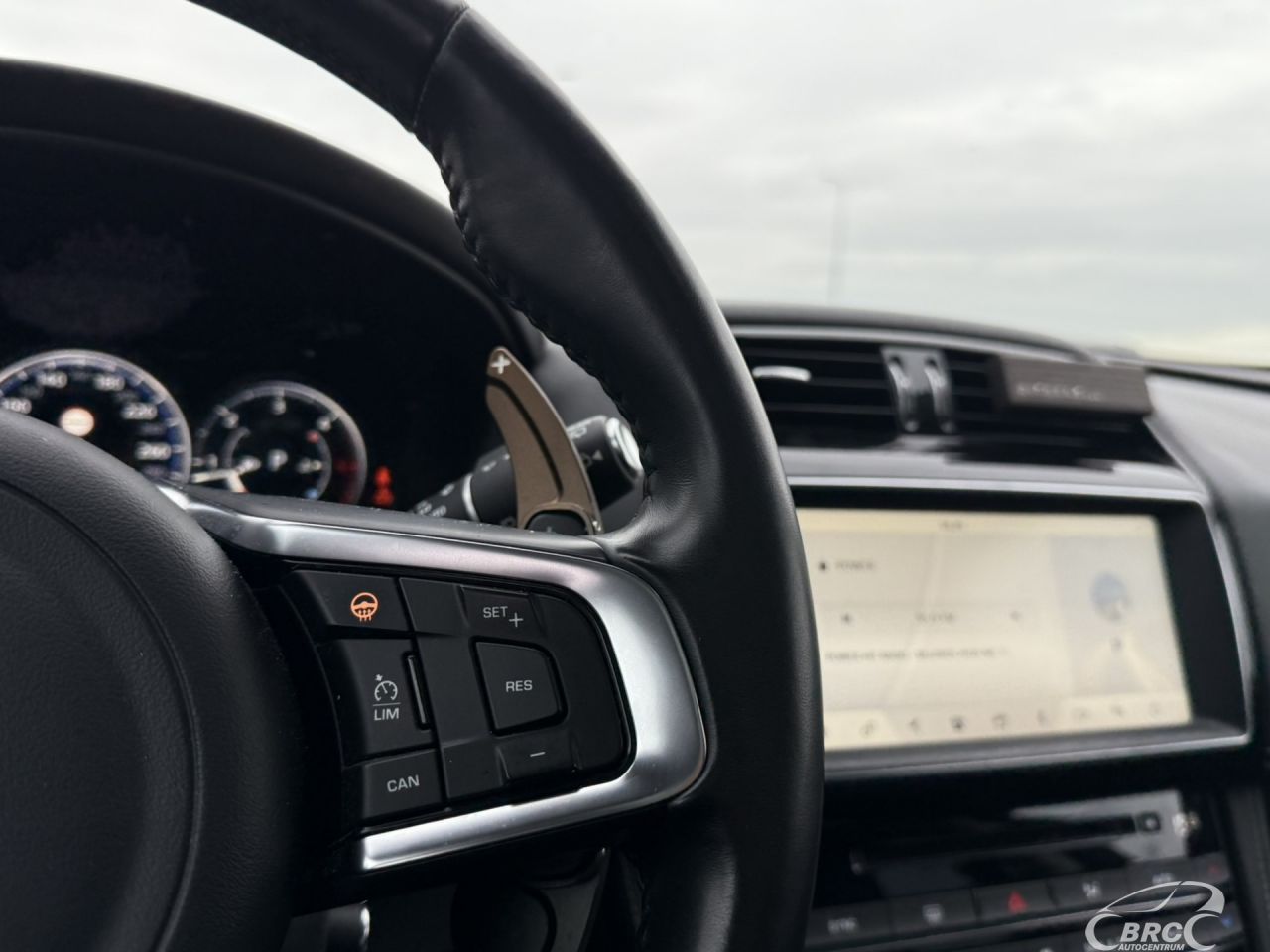 Jaguar F-Pace | 26