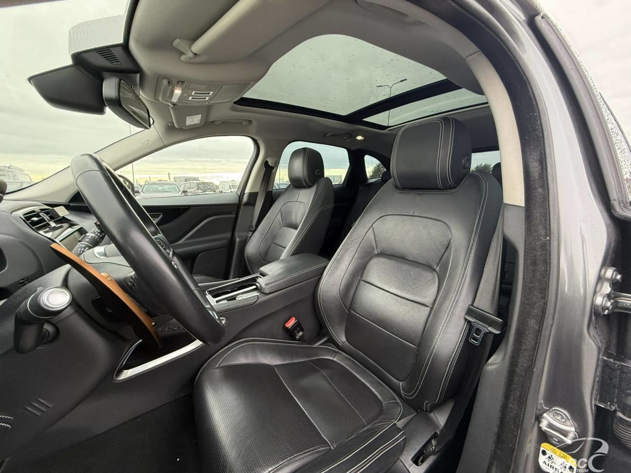 Jaguar F-Pace | 23