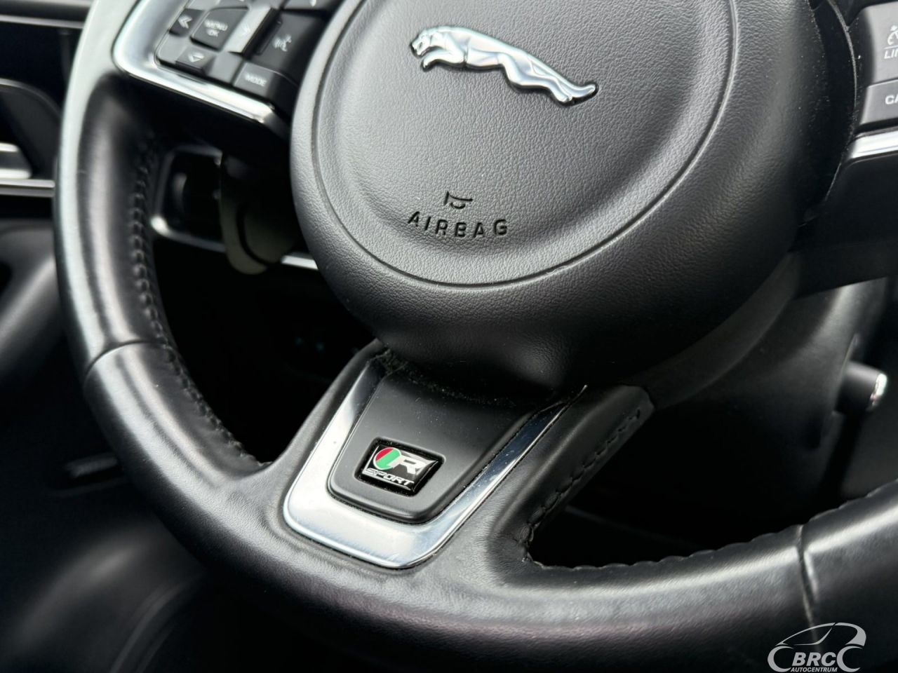 Jaguar F-Pace | 27