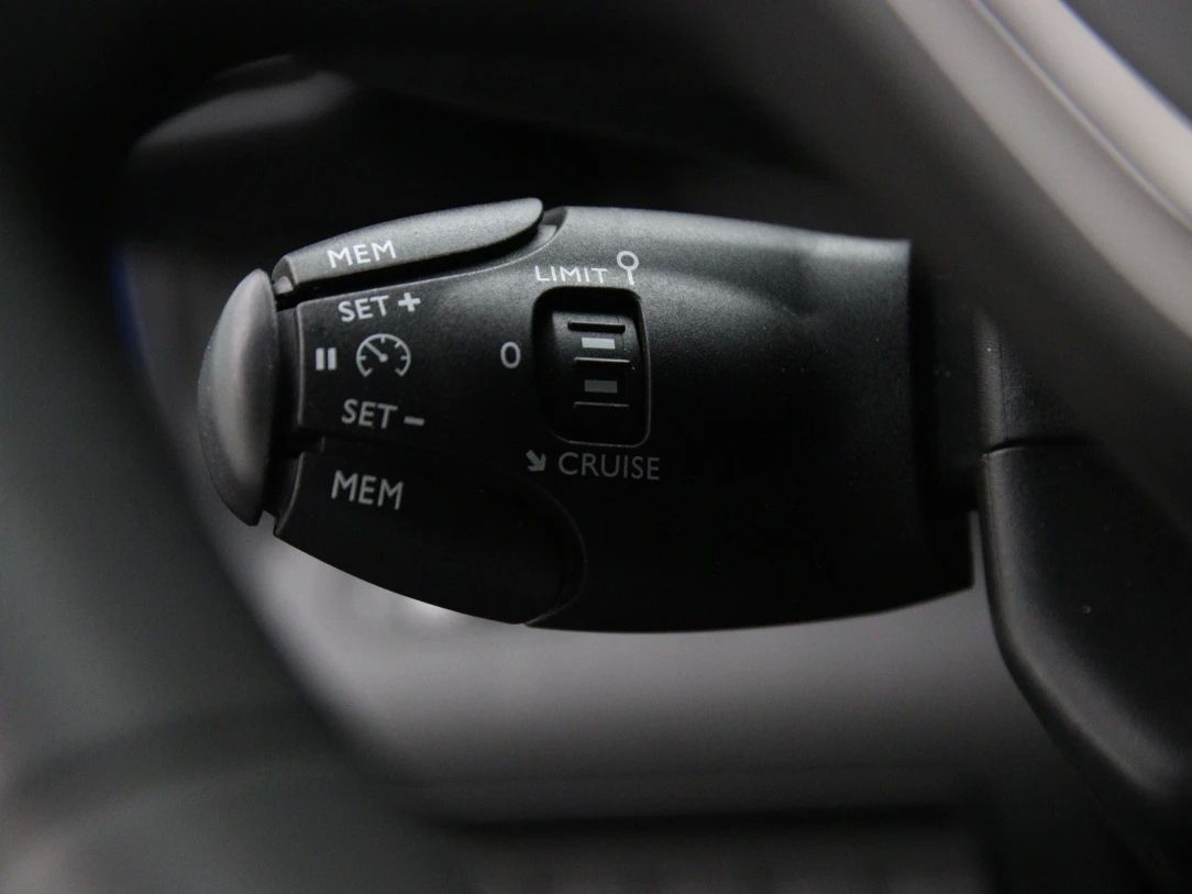 Peugeot Rifter | 28