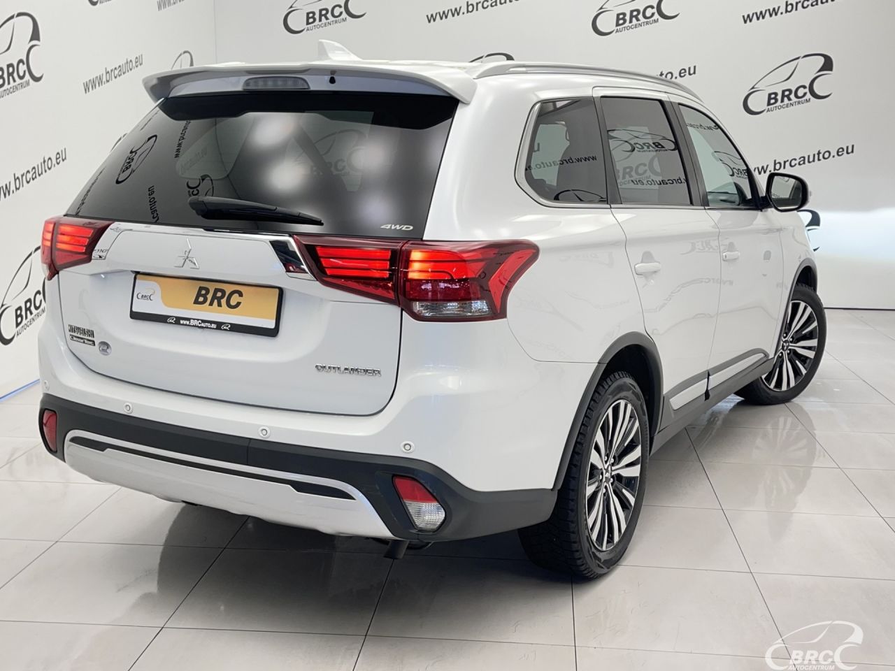Mitsubishi Outlander | 56