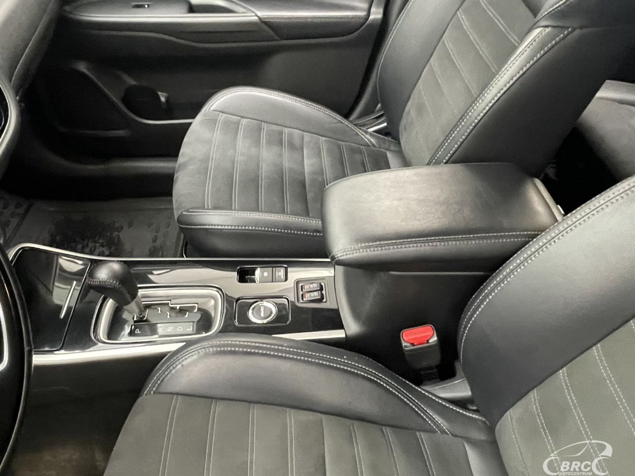 Mitsubishi Outlander | 25