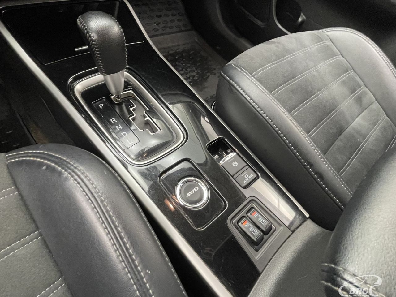 Mitsubishi Outlander | 28