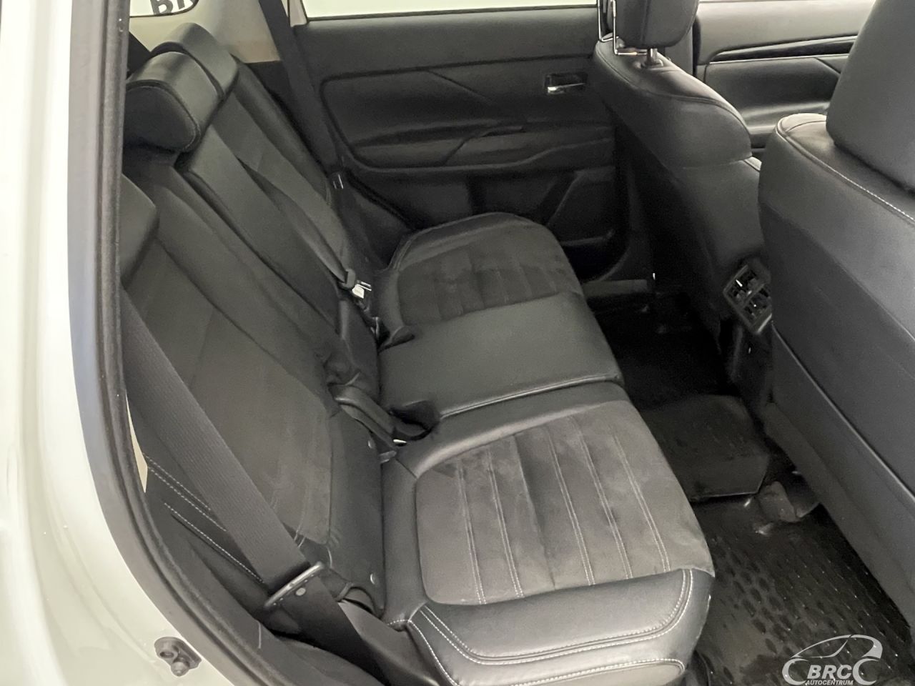 Mitsubishi Outlander | 11