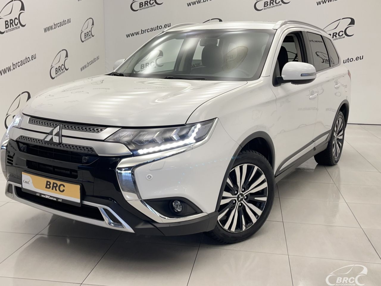 Mitsubishi Outlander | 55
