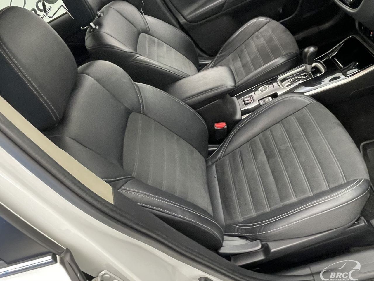 Mitsubishi Outlander | 4
