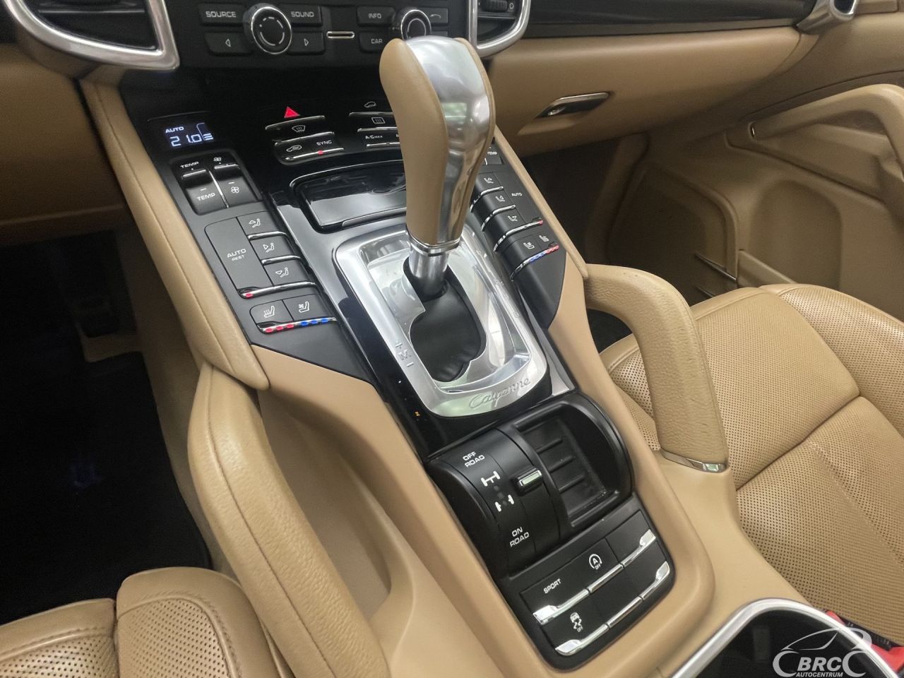 Porsche Cayenne | 25