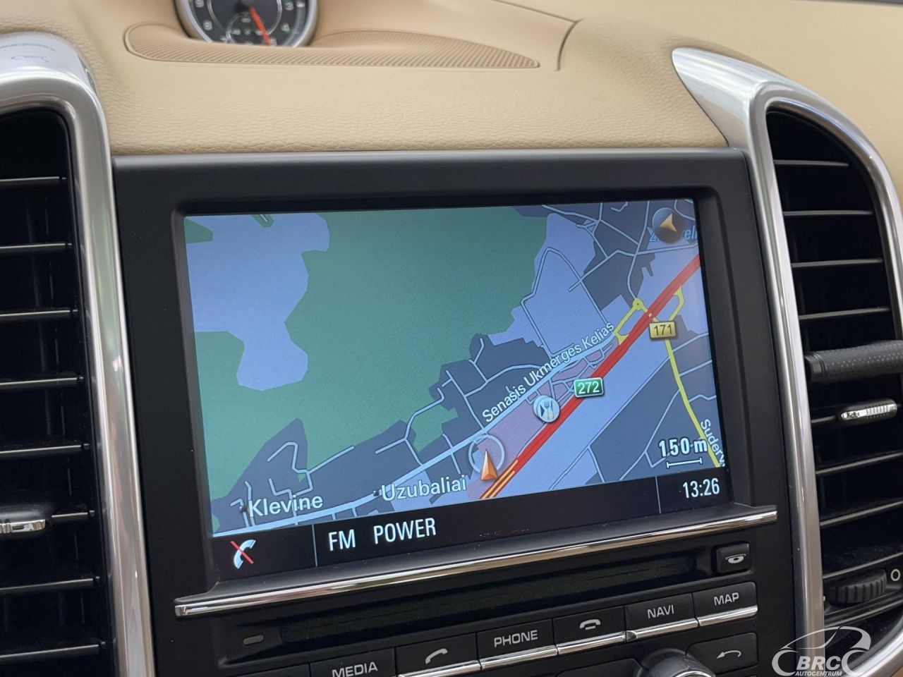 Porsche Cayenne | 32