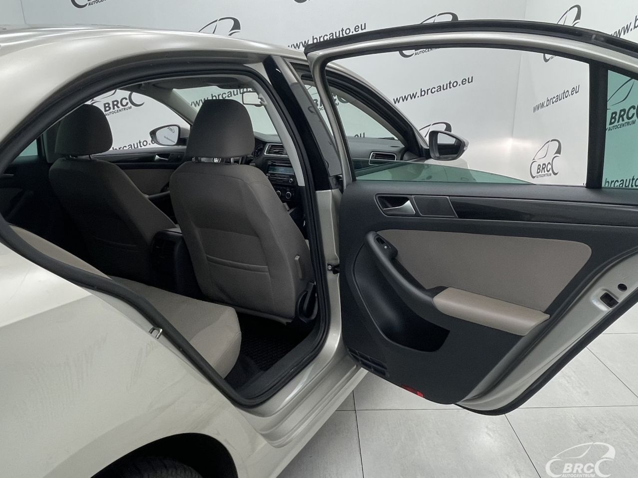 Volkswagen Jetta | 11