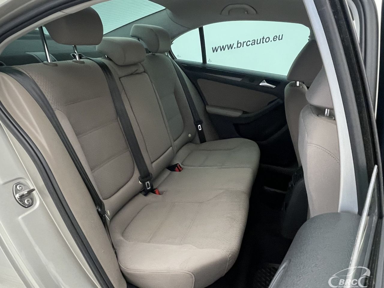 Volkswagen Jetta | 9