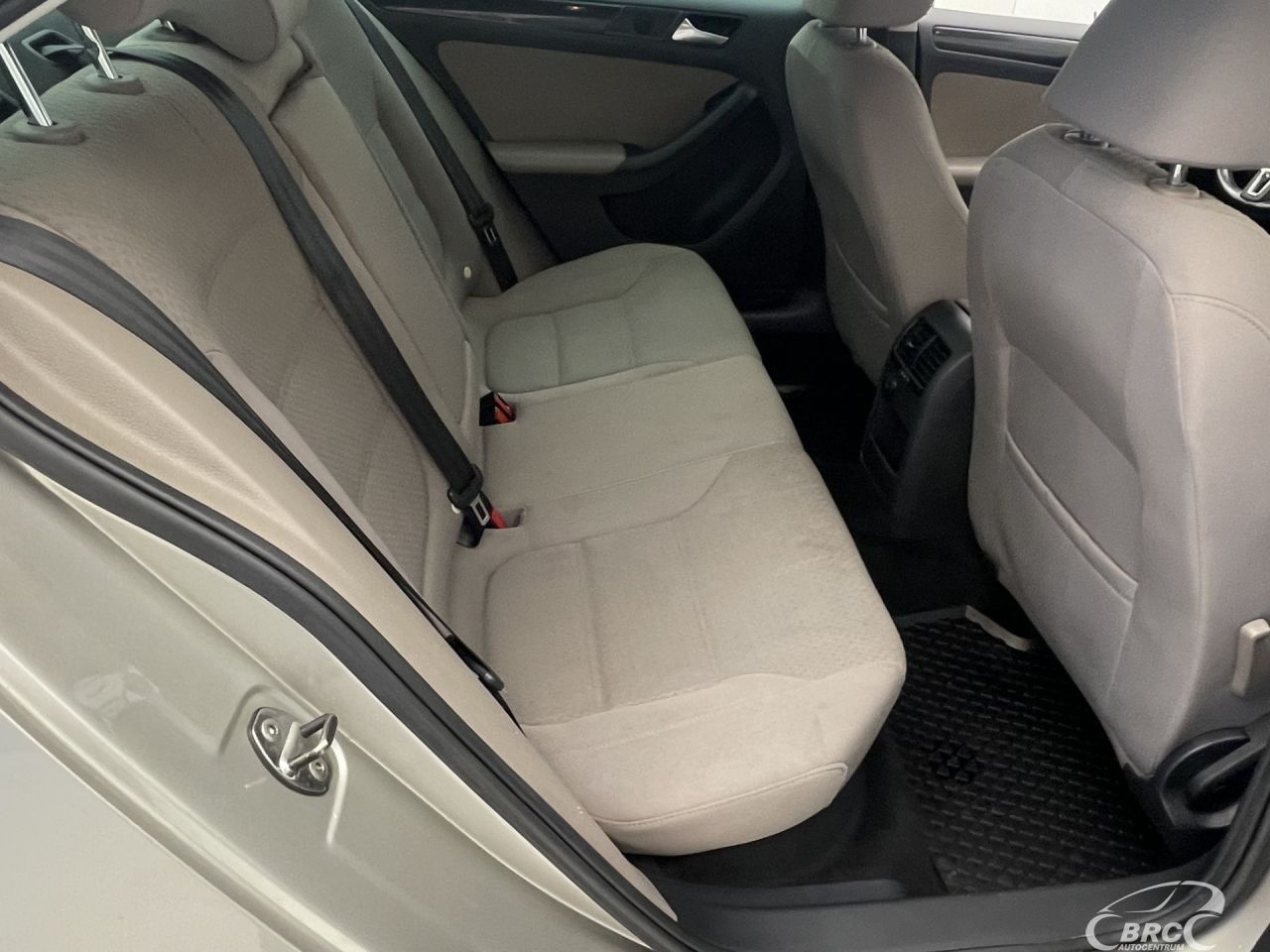 Volkswagen Jetta | 8