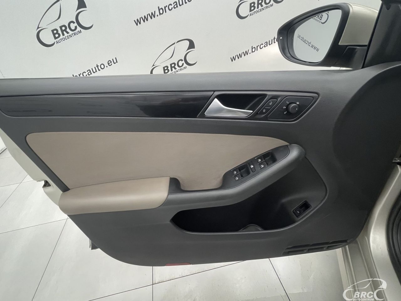 Volkswagen Jetta | 17