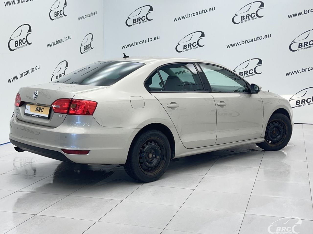 Volkswagen Jetta | 1