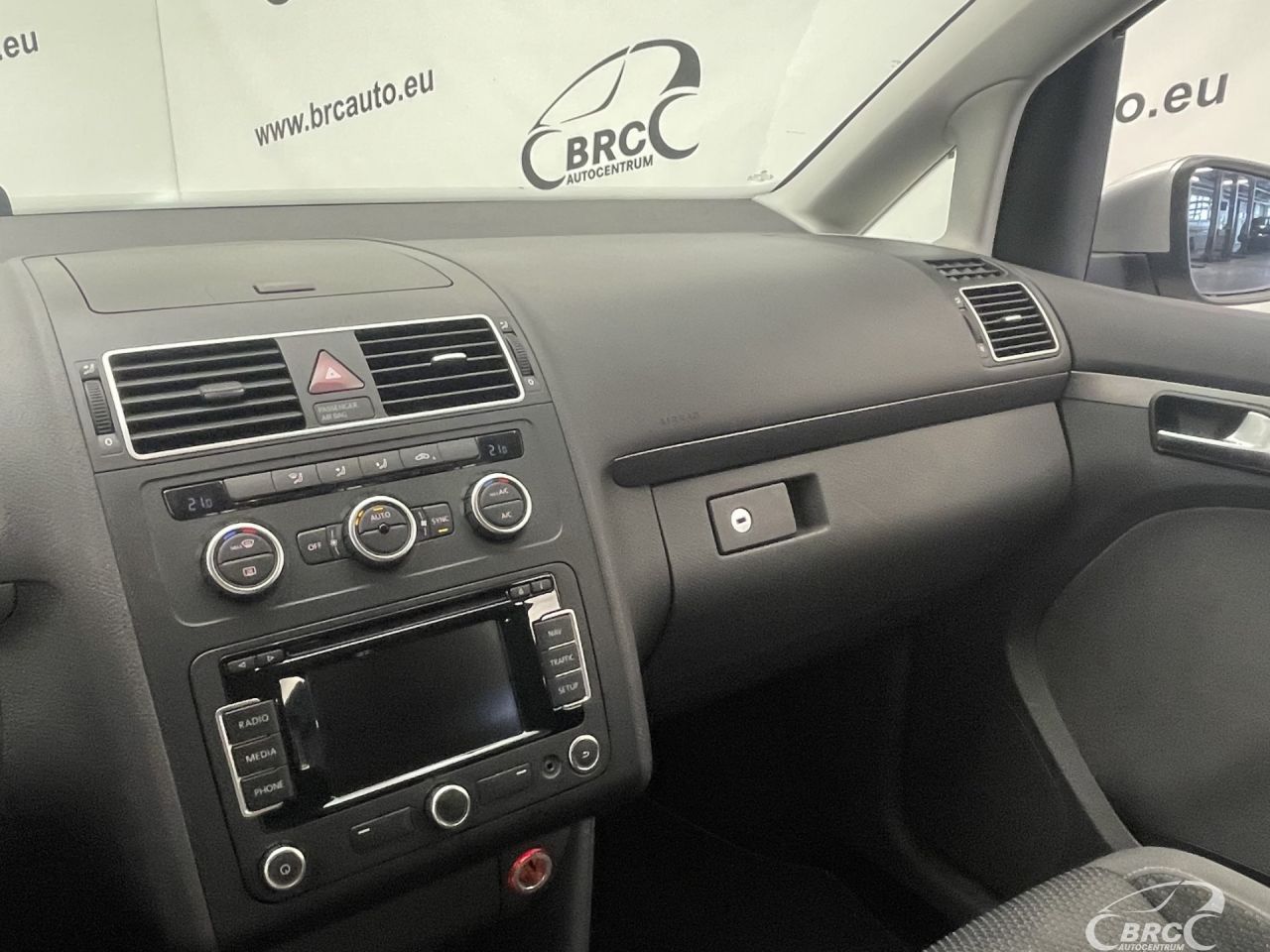 Volkswagen Touran | 23