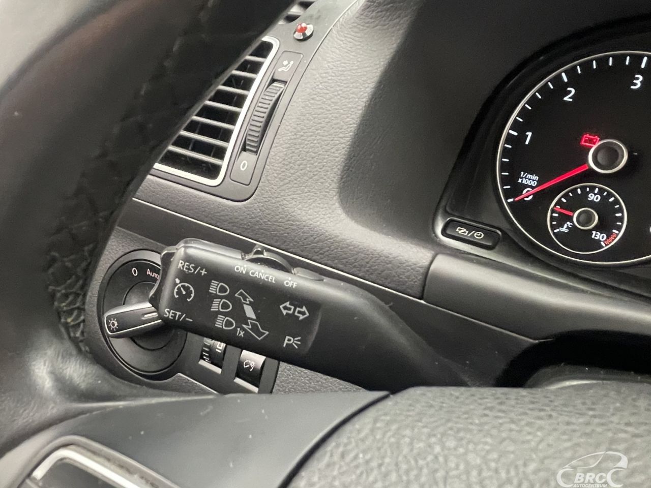 Volkswagen Touran | 32