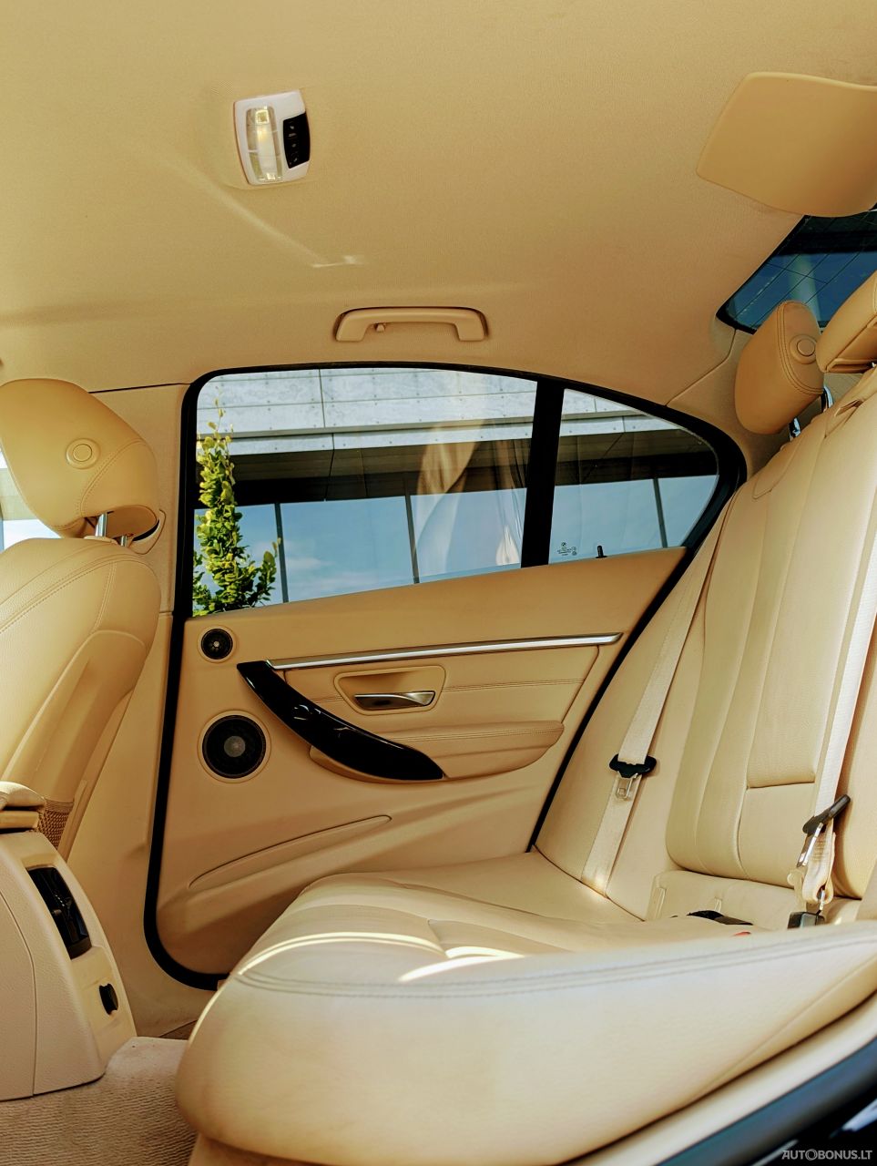 BMW 330 | 17