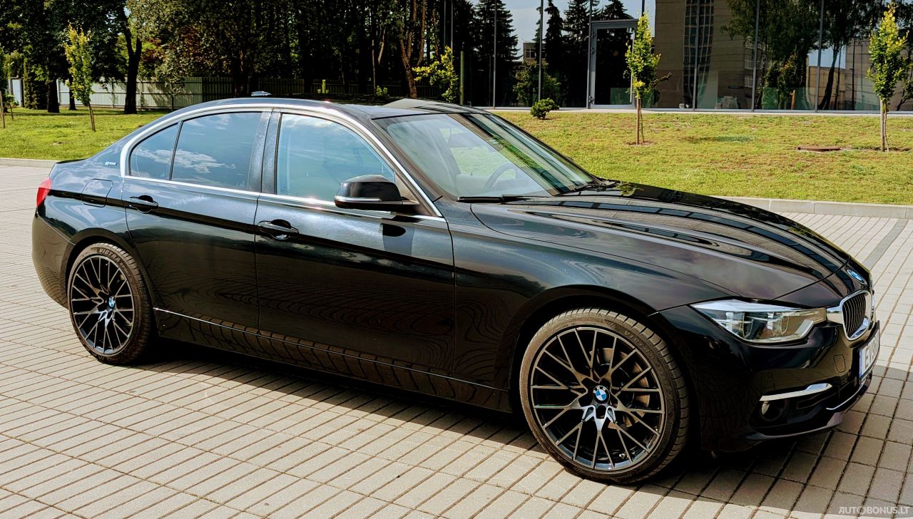 BMW 330 | 4