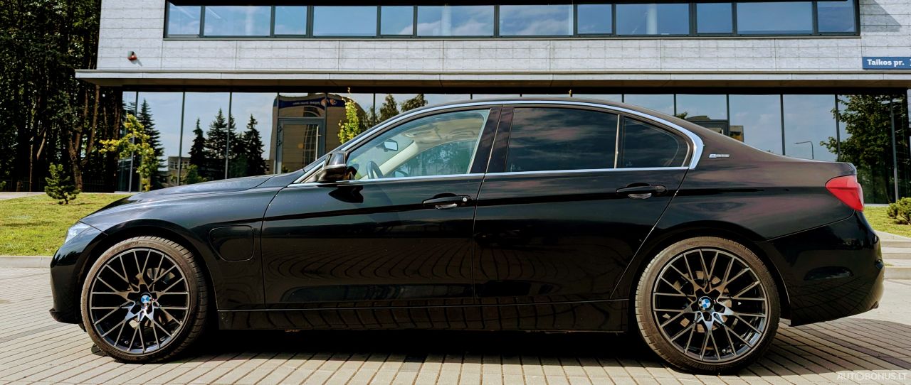 BMW 330 | 6