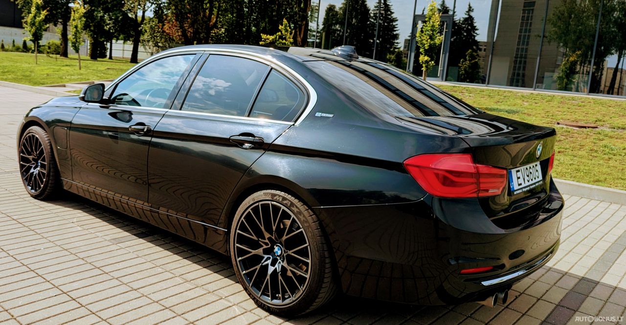 BMW 330 | 7