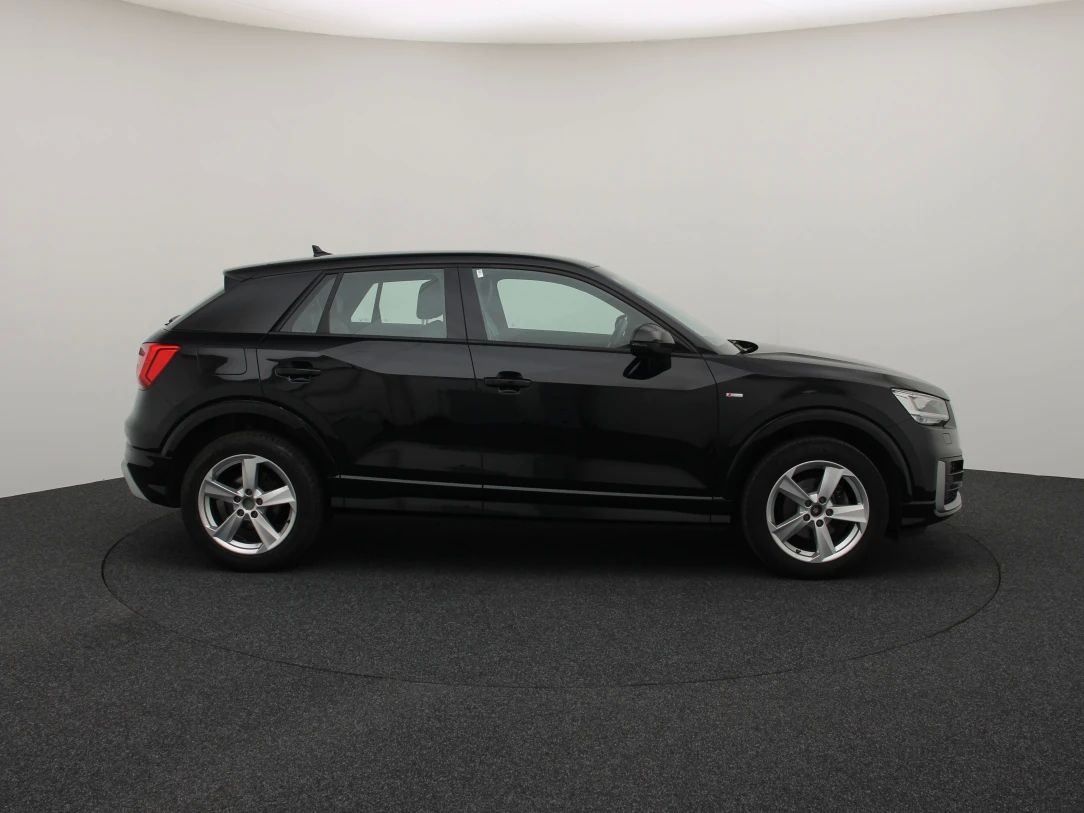 Audi Q2 | 8