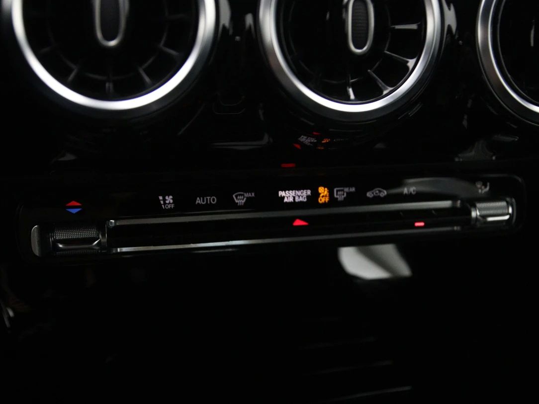 Mercedes-Benz CLA180 | 19