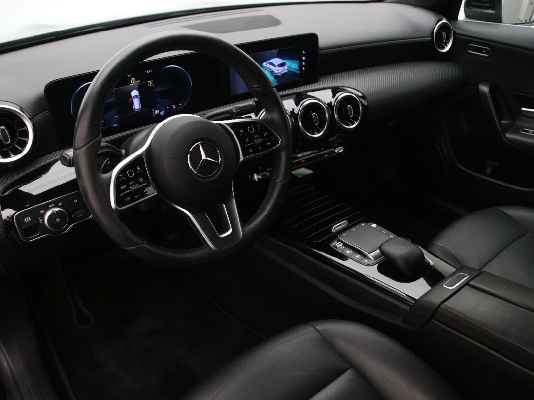 Mercedes-Benz CLA180 | 15