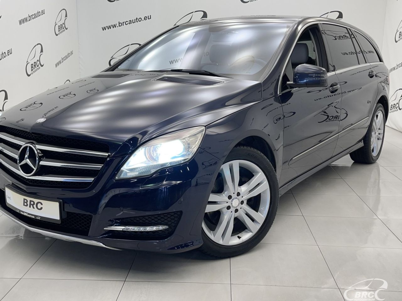 Mercedes-Benz R350 | 78