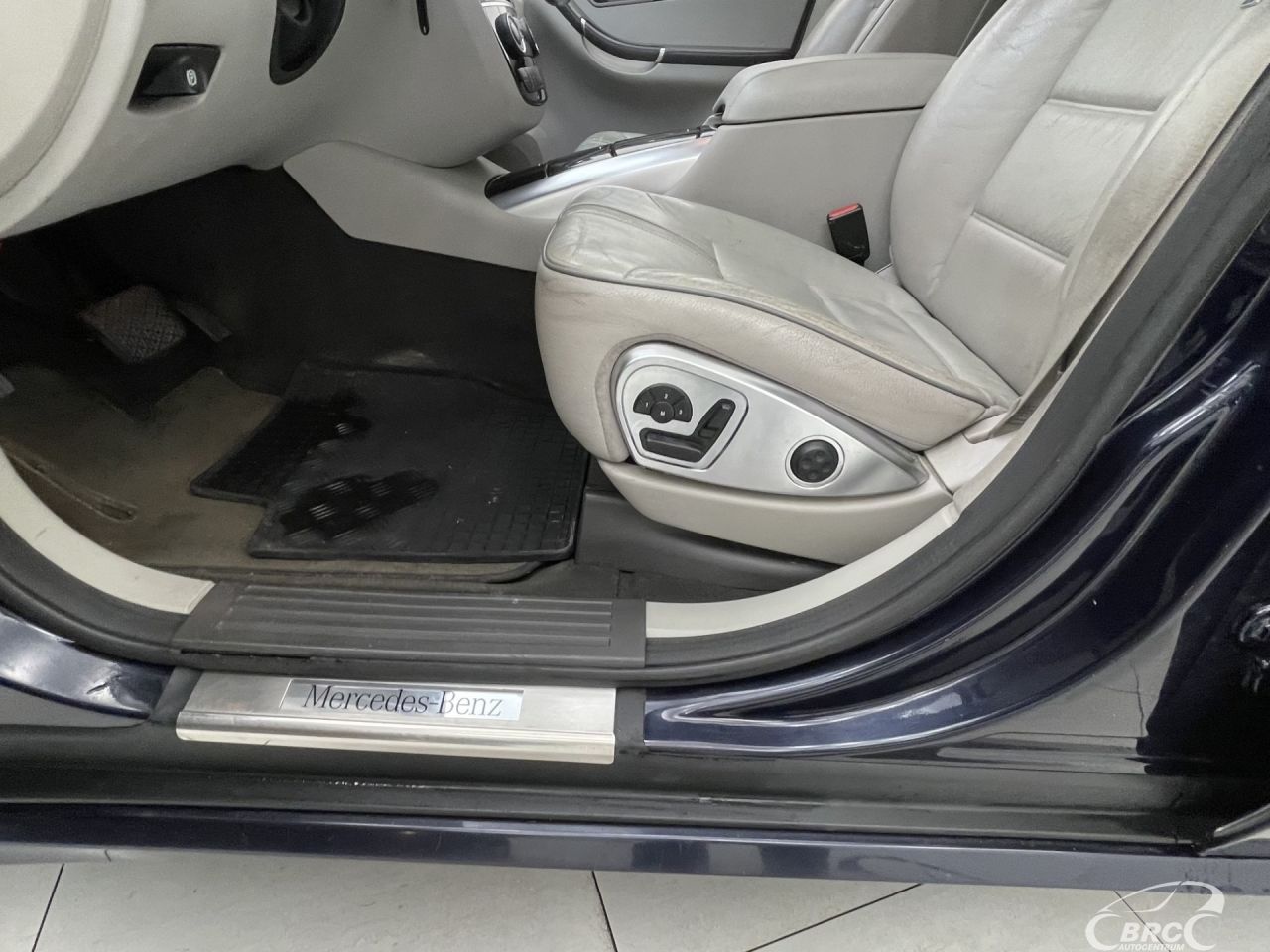 Mercedes-Benz R350 | 20