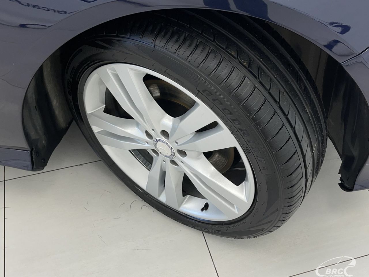 Mercedes-Benz R350 | 38