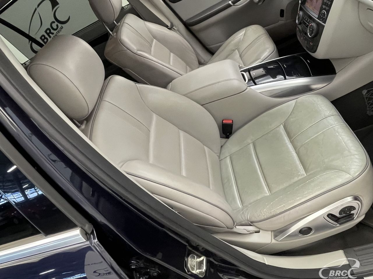 Mercedes-Benz R350 | 4