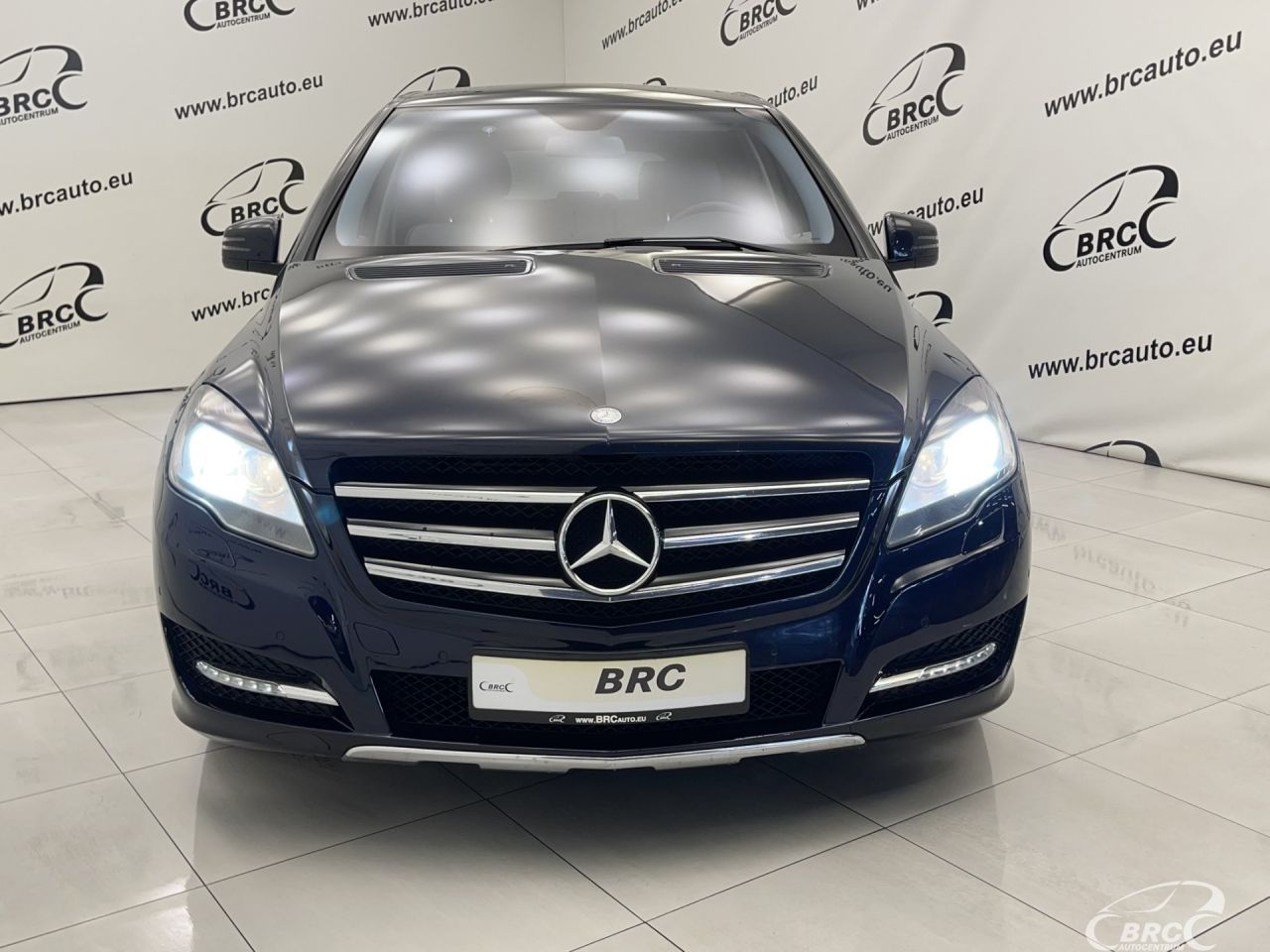 Mercedes-Benz R350 | 44