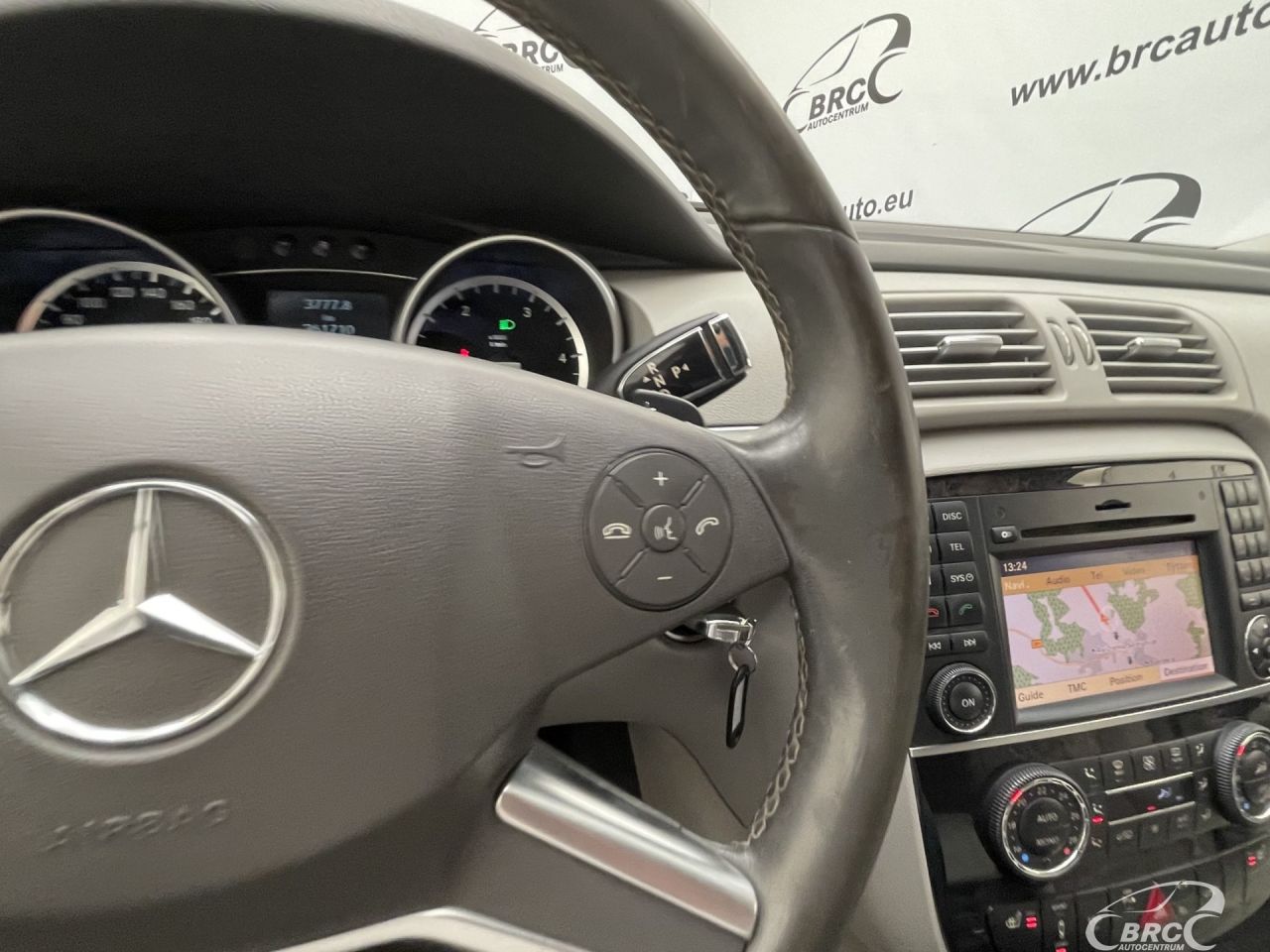 Mercedes-Benz R350 | 26
