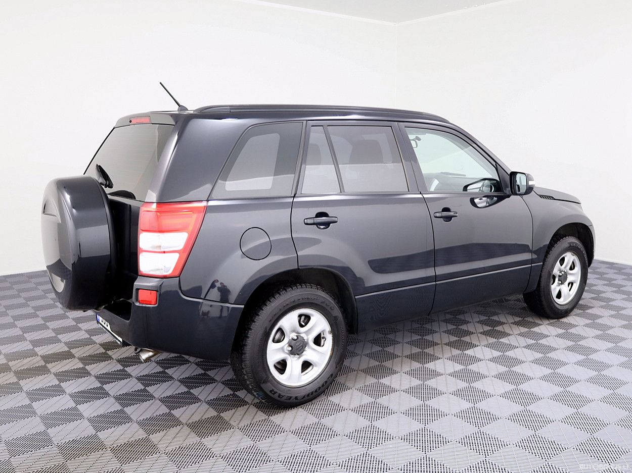 Suzuki Grand Vitara | 2