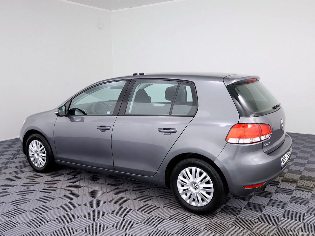 Volkswagen Golf | 3