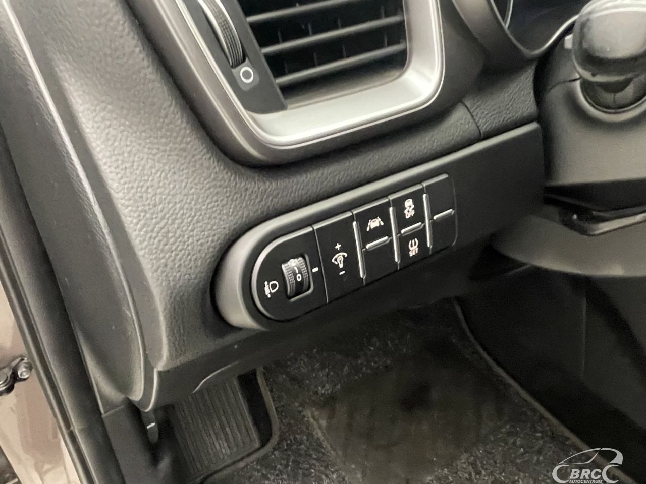 Kia Cee'd | 23