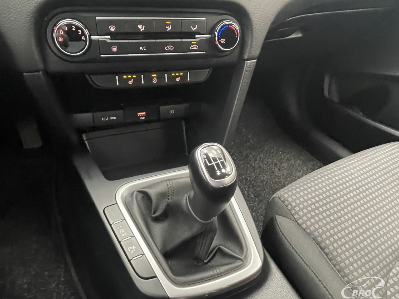 Kia Cee'd | 24
