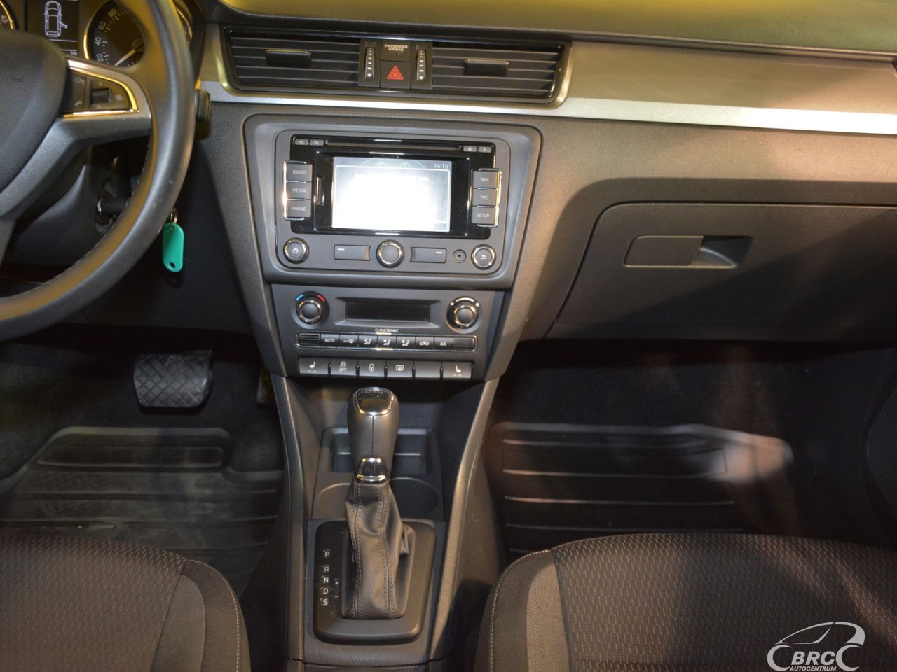 Skoda Rapid | 9
