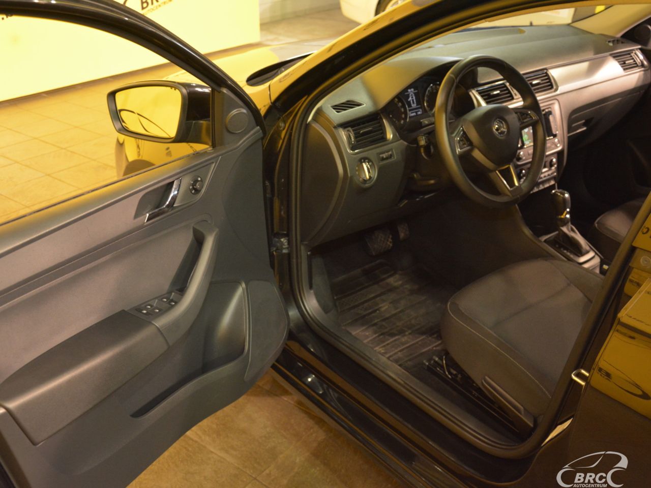 Skoda Rapid | 13