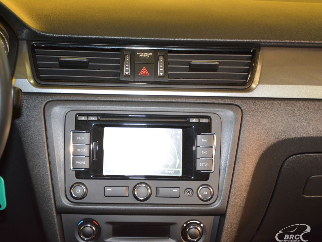 Skoda Rapid | 10