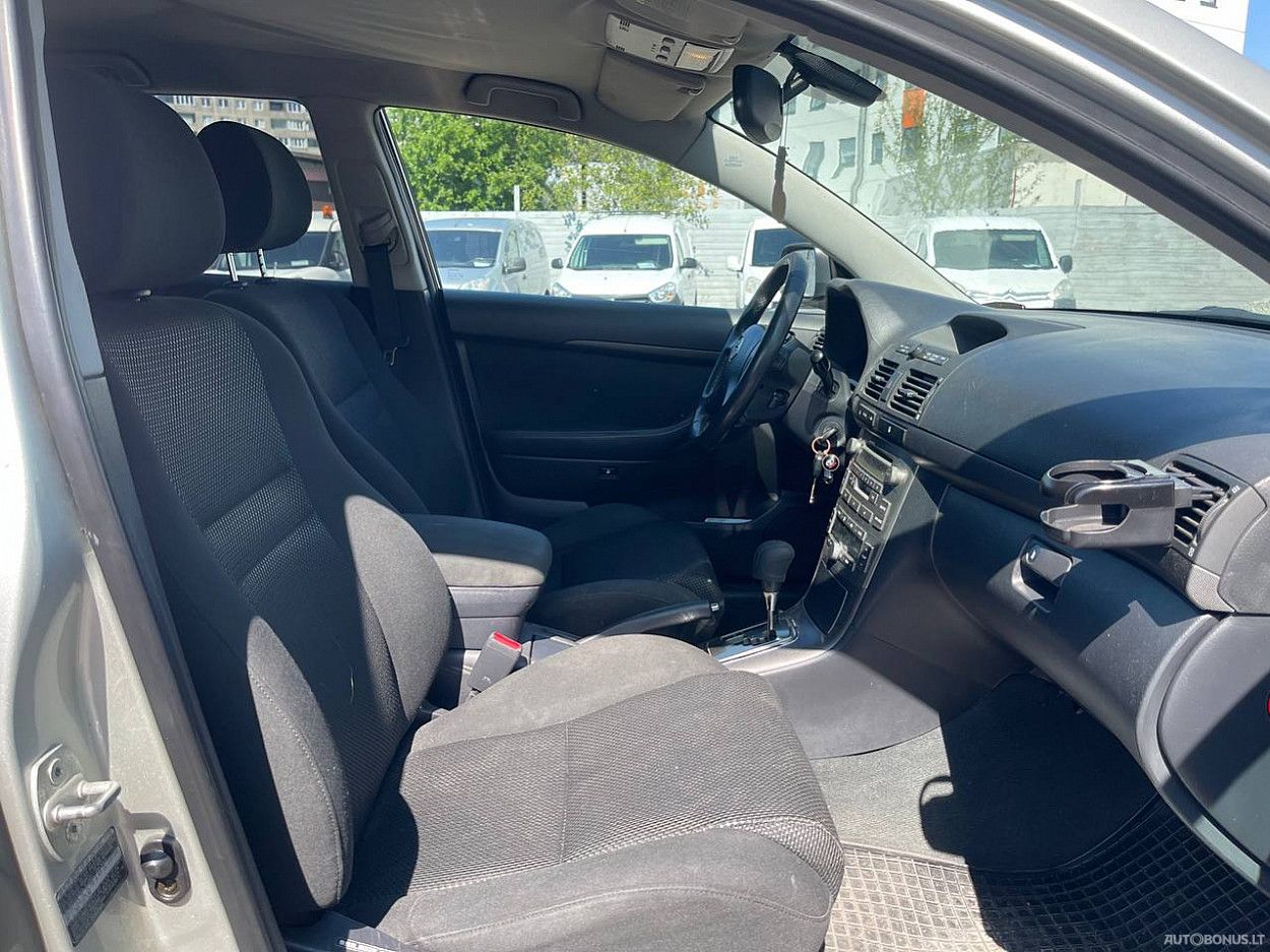 Toyota Avensis | 5