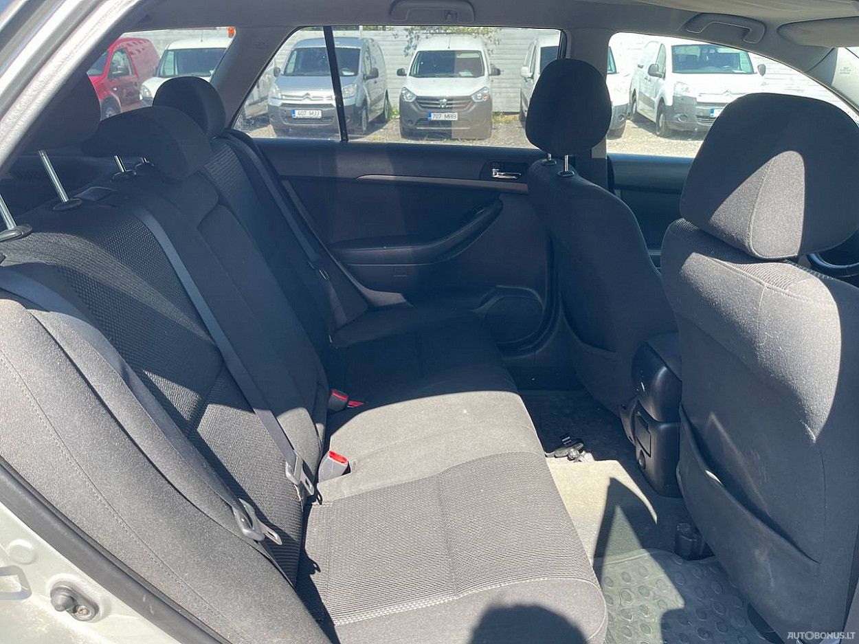 Toyota Avensis | 6