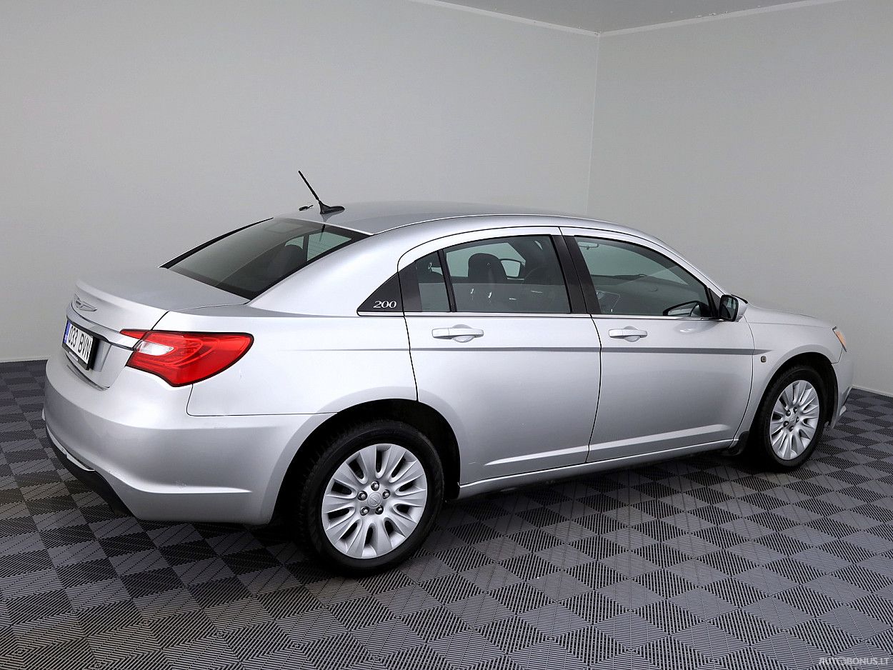 Chrysler 200 | 2